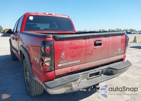 2005 Chevrolet Silverado 1500 Z71 из США, поврежденный, VIN 2GCEK13T251237791